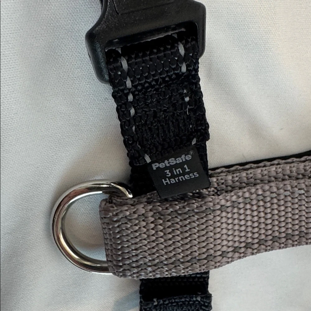 PetSafe Black and Gray 3-in-1 Harness NWOT